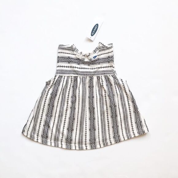 Old Navy NWT black/white fit & flare top 12-18m - Picture 1 of 4